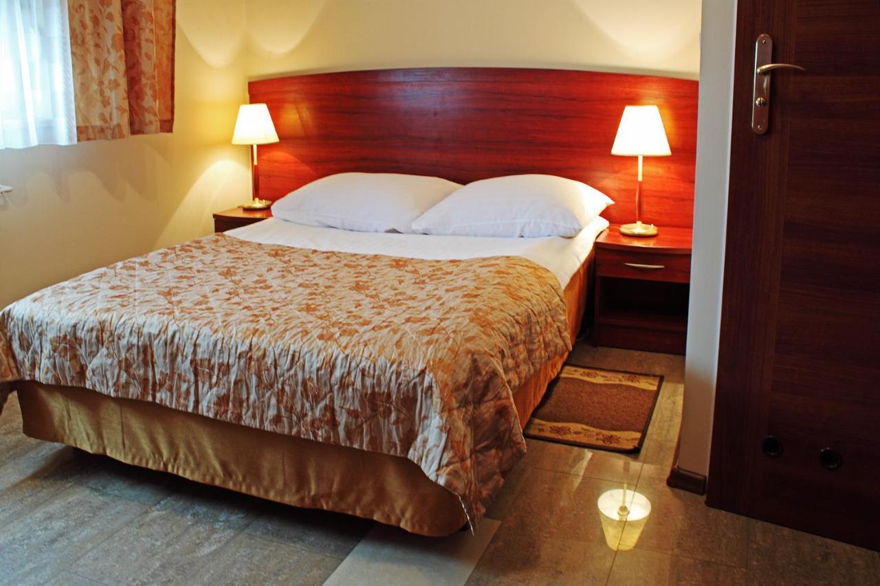Motel Duet Granowo Екстер'єр фото