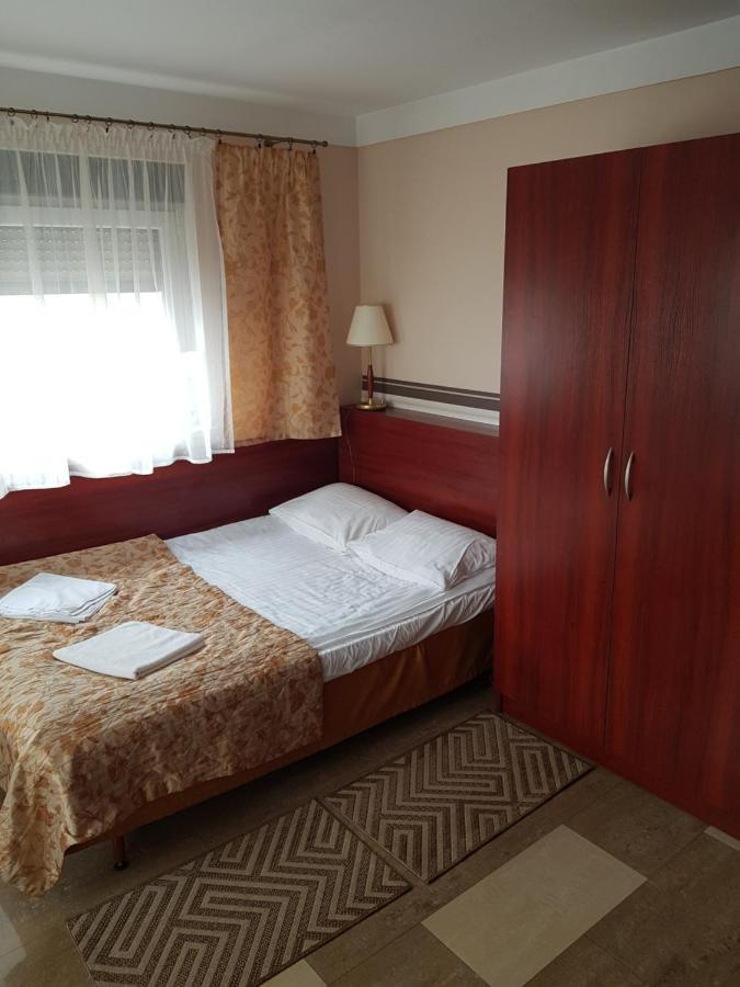 Motel Duet Granowo Екстер'єр фото